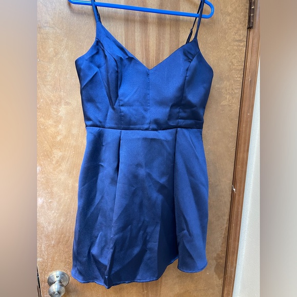Donating end of July! Blue Windsor dress - Picture 7 of 9